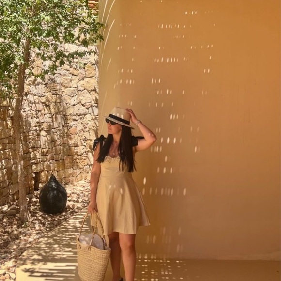 ZARA BLOGGERS’ FAVORITE RUFFLED MINI DRESS - Picture 2 of 16